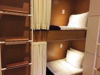 25 Hostel *